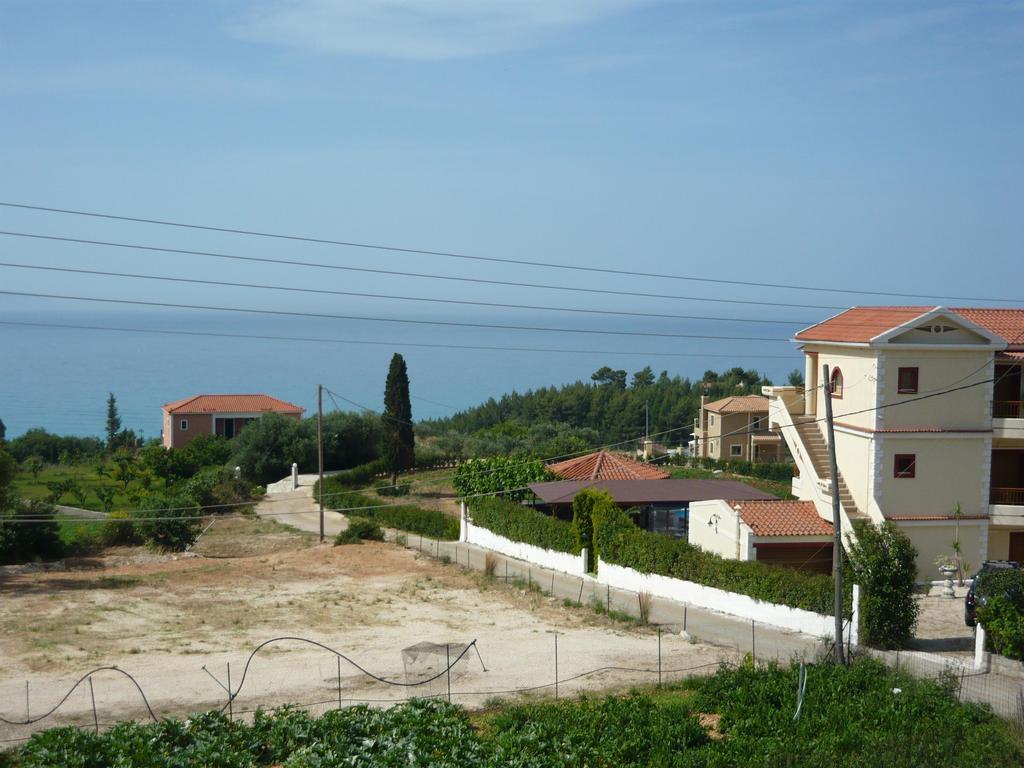 Marina-Anna Studios Afrato Экстерьер фото